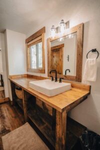 Riversuite Bathroom Lodging