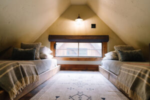 Mackay Bar Cabin Lodging