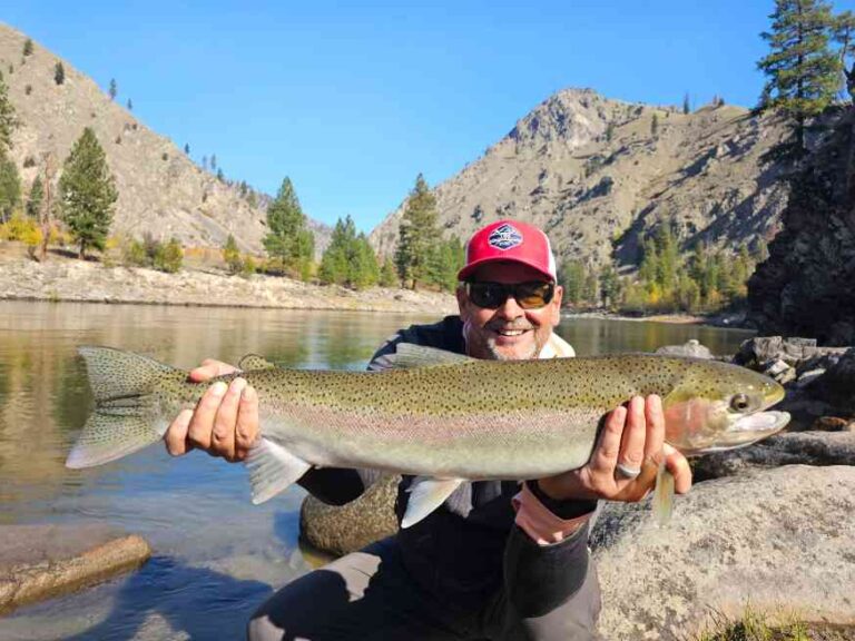 Steelhead fishing on the Salmon River with Mackay Bar