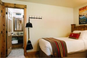 Rooms at Mackay Bar Ranch - twin beds