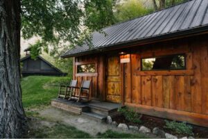 Elkhorn Cabin at Mackay Bar Ranch on the Salmon River