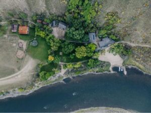 Grounds at Mackay Bar Ranch on the Salmon River