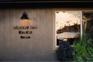 The lodge at Mackay Bar Ranch on the Salmon River