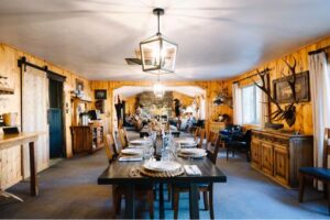 The lodge at Mackay Bar Ranch on the Salmon River