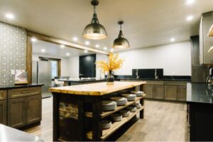 The lodge at Mackay Bar Ranch on the Salmon River