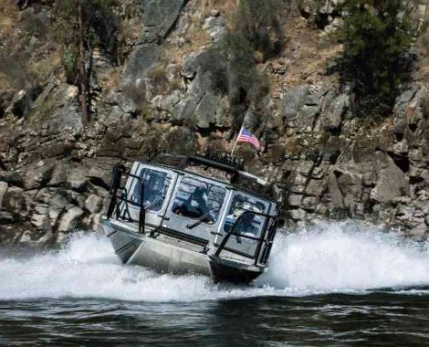 Jet boat tours on the Salmon River in Idaho