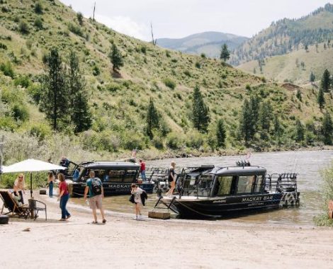 Boats and fun at Mackay Bar Ranch!